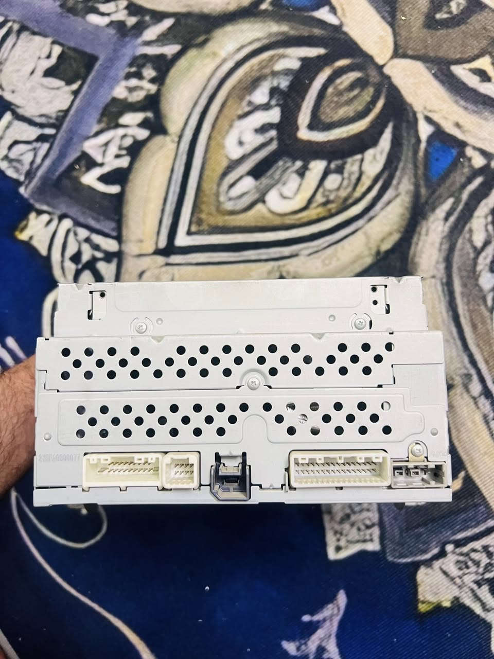 شاشه مسجل نيسان يورفان للبيع. كامله شغاله هاتف ***********
