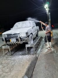 بيكم مازدا ياباني موديل 99 رقم انكليزي تحويل ثاني يوم  كير ومحرك نضيفا...