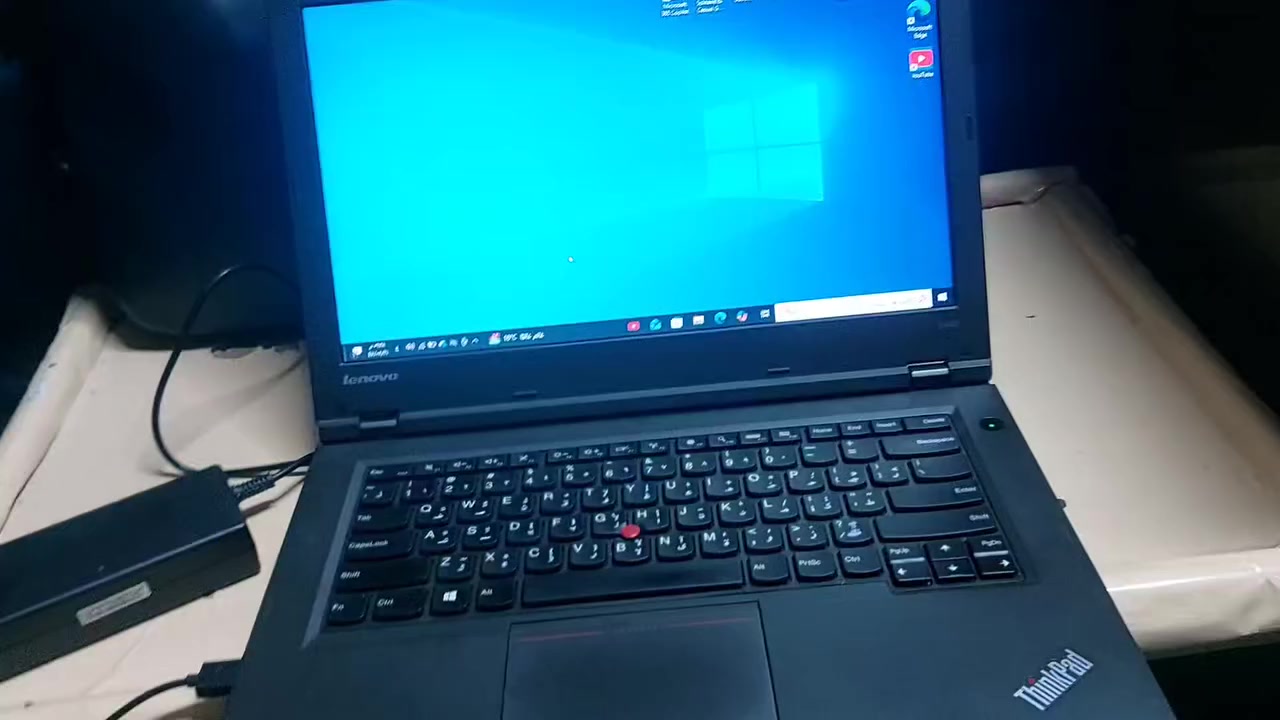 لابتوب Lenovo L440 للبيع
المواصفات  :

حجم الشاشه 14.1

المعالج كوراي 5 جيل الرابع

هارد SSD 128

رام 8 كيكا

كرت شاشه داخلي انتل 2 كيكا

كيبورد عربي انكليزي

منافذ USB3 عدد 4

سيم كارد

منفذ اشدي 

وبيهه بيت اقراص تكدر تشغل بيهه اي قرق

. الموقع بغداد مدينه الصدر قطاع 46

السعر 110 وبي مجال 

رقمي *********** متواجد واتساب 

           ( البطاريه مالتها منتهيه )

 (يعني تشتغل مباشر ينراد تبدل بطاريه )
