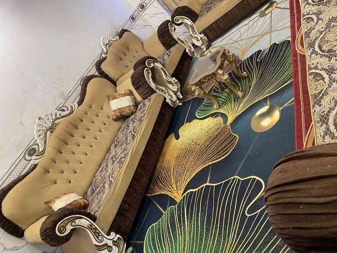 تخم ملكي 10 مقاعد مع طبله اخو الجديد اي ضرر مابي تسكام السعر 325 وبي مجال المكان كربلاء ***********
