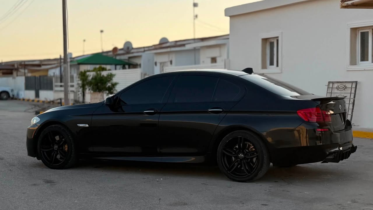 عرض رقم (  4 )🖤🖤✨✨

النوع : (( BMW 535i ))🌟
استراد : (( أمريكي 🇺🇸 ))
المديل : ((  2013 ))✨
المسافة المقطوعة:  (( 140mil ))💫
سعة المحرك :  (( 35 ))🛡️
نظام الحركة: دفع خلفي 🖤
صالة : قياده مشاء الله ✅
سرية عجل 🛞 : جديده  🔥🔥
بتاريه 🔋 جديده ✨🔥

سياره جديده طرف واحد  1️⃣🔥🔥

ملاحظة ⚠️ قطعة نادره في نضافه✨✨ 
(( محرك كهرباء صالة تبارك الرحمان اكشف وين متحب ))

متوفر جميع خدمات مصرفيه ✅

🔥🔥بيع بي الضمان 3ايام 🔥🔥

المكان بنغازي 📍
متوفر توصيل جميع المدن الليبيه 🇱🇾

للاستفسار والتواصل علي الأرقام ✅
اتصال 0923217818 📞
وتساب 0916263607📲


**إذا كنت صاحب هذا الإعلان وتريد حذفه لأي سبب، رجاءا أرسل رسالة إلى الدعم الفني**