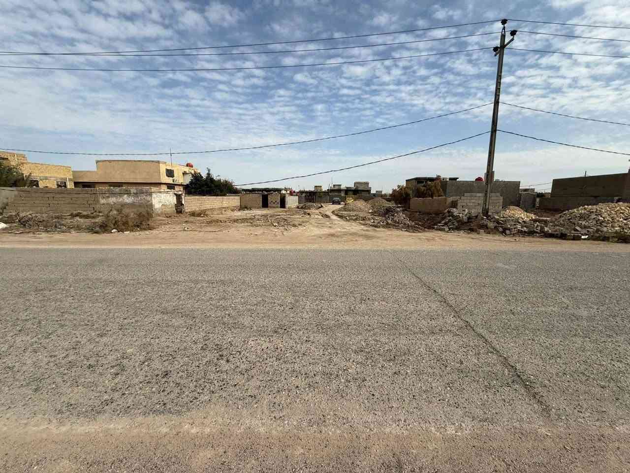 قطعة تجارية للبيع
على شارع السايدين مباشرتآ بقرب مجمع ال عزوز 
المساحة ٥٢٥ الواجه ٢٠ ونص والنزال ٢٥ ونص 
لمعرفة التفاصيل اكثر الاتصال على الرقم 
***********
