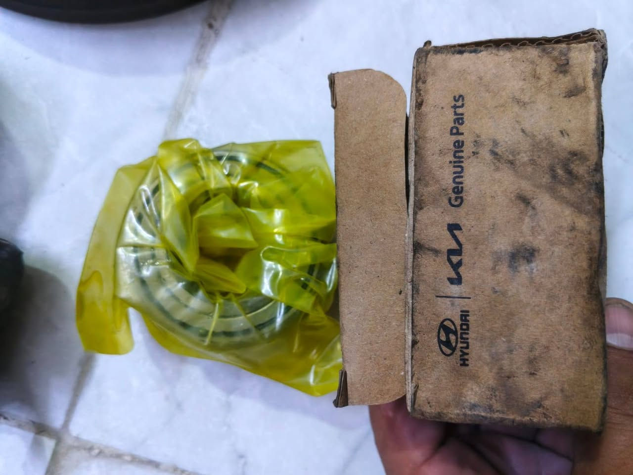 السلام عليكم غراض سايبا للبيع ابيعهن شلع قيم واخذهن
تايرات نص عمر 
بولبرن امامي كوري جديد  مال كيا برايد
ويل مستعمل 
فلنجه خلفيه نضيفه 
دركه ستيرن يرادلها بس كفر 
قوايش مال تايم كيس الماني و قايش مال داينمو نضاف
دكشن بارد نضيف 
دركة كير نضيفه
الي يريدهن خلي يتصل  ويدلل ***********
