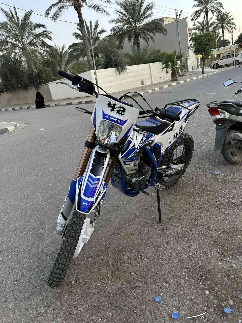 قفاز للبيع. موديل 2025 محرك 300ماشي ٢٧٥ كيلو هاذا رقمي ***********
