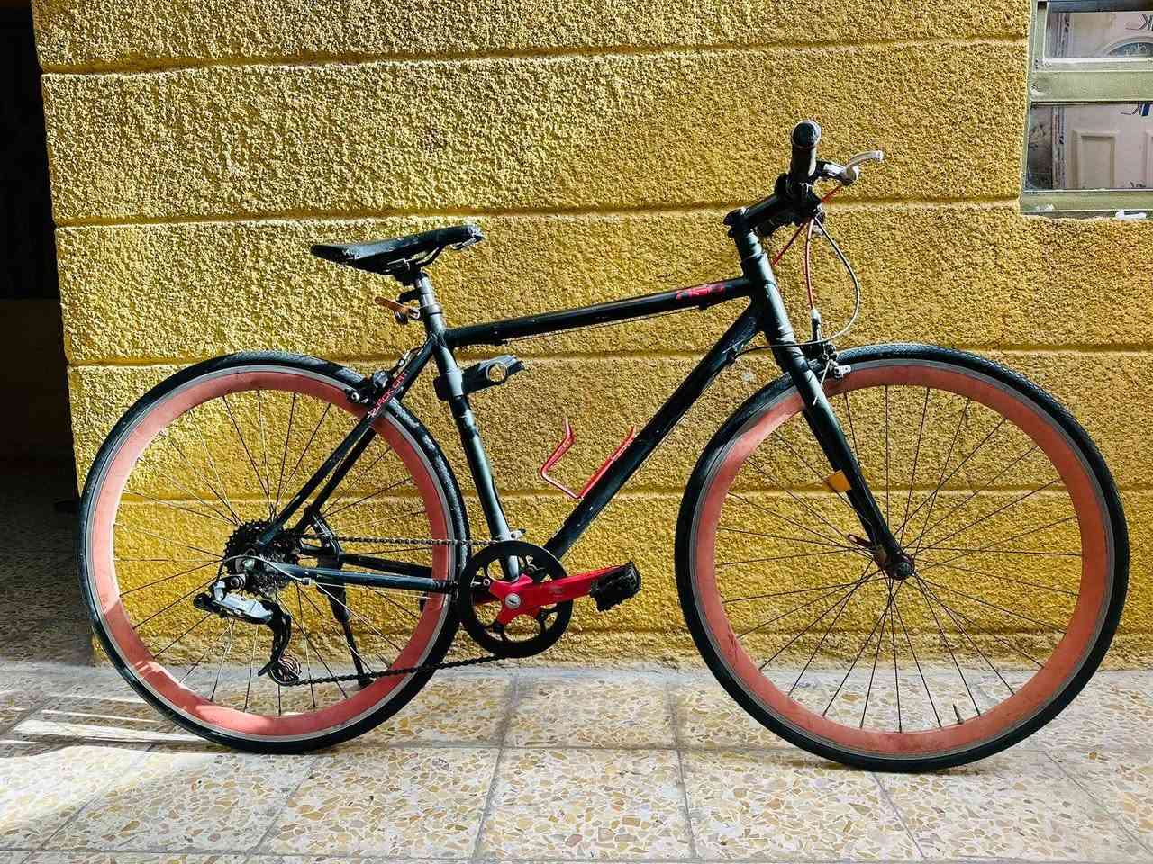 بيسكل باله جاهز مابي اي نقص بدالاته9خلفي 3امامي بدالاته الصليه شمانو  كلش خفيف بلوزن وبلمشي والثاني المنيوم ابوالسرج الحمر السعر 140وبي مجال للشراي مكاني البصره القبله رقم الهاتف ***********بي وتساب الستفسار عل خاص
