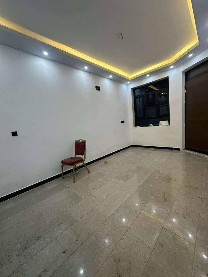 للايجار في السيدية ( الاعتماد الهندسي للعقار حصراً )

#مشتمل 75 م زيرو تجاري او سكني يحتوي على 

3غرف نوم وصالة ومطبخ وخدمات عدد 3،

#الايجار مليون و200 

 

‼️متوفر #عروضات اخرى لم يتم #ذكرها   عمارات 

تجارية وسكنية وشقق تجارية وسكنية ومحلات وعيادات

📊كل ماعليك الاتصال أو المراسلة على الصفحة *ʲᵒⁱⁿ ᵘˢ*

الفرع الاول / الـسـيـديــة الضباط مقابل افران الرباط

 الفرع الثاني /شارع العلوة مقابل مدرسة حلم الغد الاهلية 

الفرع الثالث / عرصات الهندية مجاور فندق بلوم 

***********-***********

‏‎   نكفيك عناء البحث......

‏‎   لتمتلك اليوم عقار الغد. 

‏‎زبائننا الكرام بِكُم نَرتقي ونَتشرف بزيارتِكم ونَفتخر بخِدمتِكم ❤

‏‎‏#Eng
