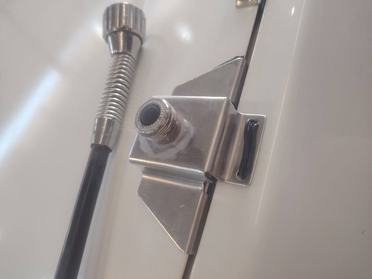 اريل اصلي ابو صمونه
السعر ٤٠
***********
