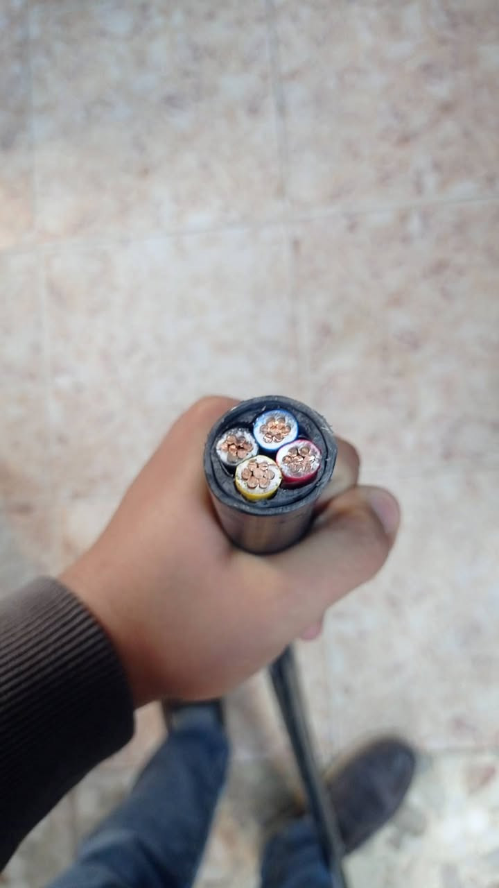 🔥 وصلت كيبلات جديدة وبأفضل جودة 🔌🔥
يوجد لدينا كل أنواع الكيبلات اللي تحتاجها 👇
✔️ كيبلات نحاس منشأ سعودي وظفيرة المنيوم منشأ تركي
✔️ قياسات مختلفة لكل الأحمال
✔️ يتحمل حرارة وضغط عالي
💸 أسعارنا منافسة وتناسب الجميع
كيبلات النحاس من 2*10 الى 4*95 سعودي المنشأ ويوجد كيبلات فلكس شعري
الظفيرة الالمنيوم من 2*16 الى 4*70 
ويوجد سنكل تك واحد المنيوم
خصومات خاصة للمقاولين واصحاب الكميات
📍 العنوان: (النجف الاشرف شارع المدينة عامود رقم 15) محلات فخر الدين
📞 للاستفسار: (***********)
🚨 لا تضيع الفرصة — الكمية محدودة!
