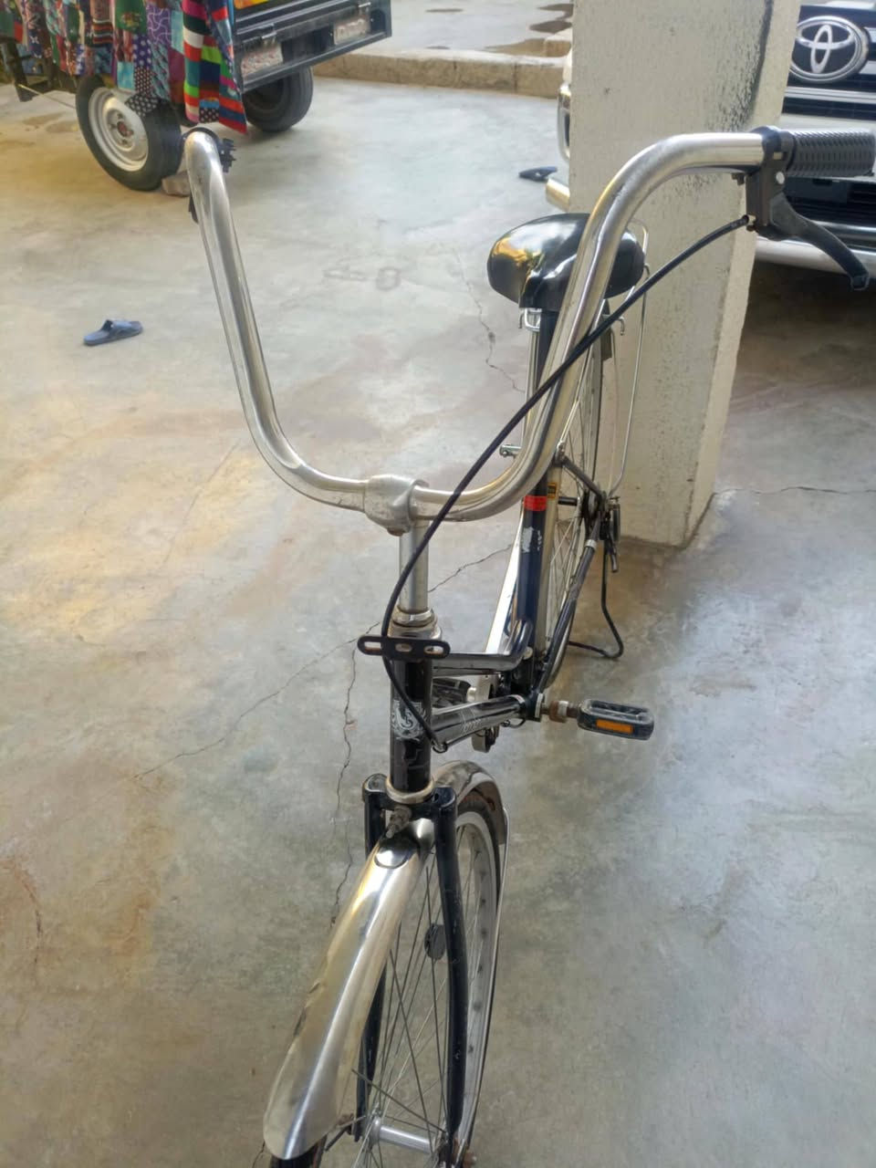 السلام عليكم عندي باسكلين للبيع نضيفات كل عيب ما بيهن حجم 27 ثنينهن عنوان كركوك حي  الرقم الهاتف ***********
