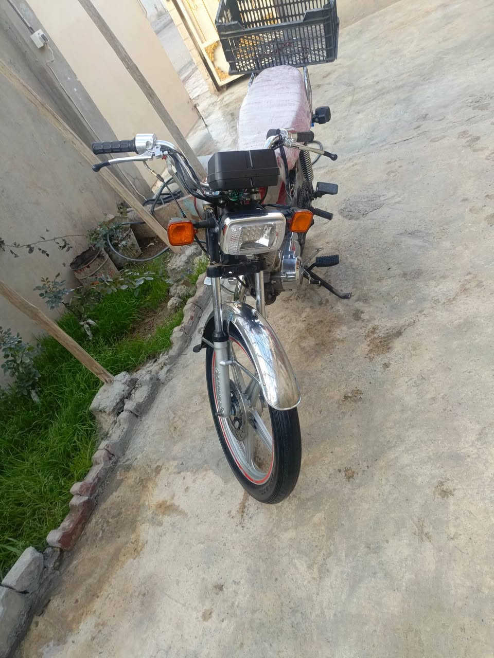 السلام عليكم  اخون هذ المطور البيع السعر٢٨٠ وبي مجال  العنوان كركوك واحد حزيران الرقم ***********
