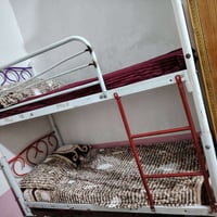 تخت حديد • ٩ سنوات • مع دواشك