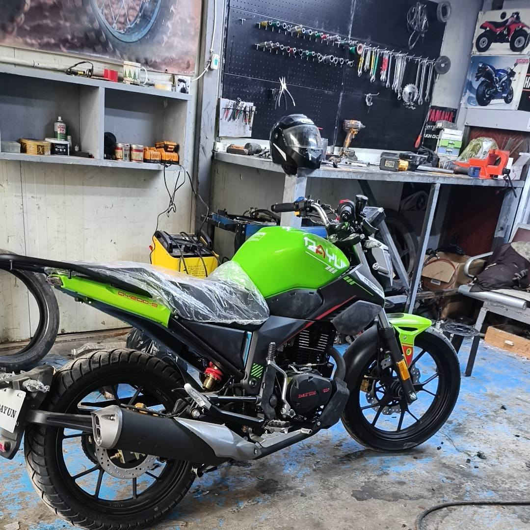 دايوان ميكا موديل 25 صارله شهر
من نزلته مراوس شعندك نزل


**إذا كنت صاحب هذا الإعلان وتريد حذفه لأي سبب، رجاءا أرسل رسالة إلى الدعم الفني**