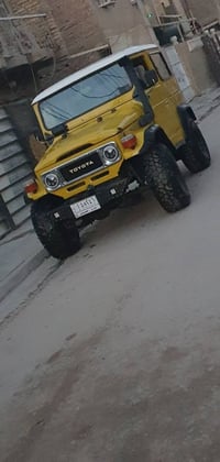 للبيع  لاندكروز fj40 الصفرة موديل ١٩٧٩ الخضرة موديل ١٩٨٢  التفاصيل من ...