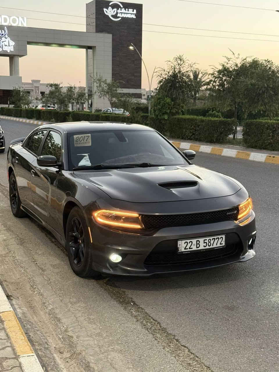 مكلف بل نشر الخاص مغلق جارجر 2017 لون فيلي 
جاملغ خلفي كلير ورا السكن  باب ورا السايق بارد 
مواصفات sxt كشنات حضن مخمل كهرباء 
شفتات ستيرن 
السياره تحديث كامل جي تي 
بنيد اصلي موجود 
ويل جي تي   18 وتخم تاير جديد 
صدر امامي خلفي جديد 
كشن حضن
شاشه كبيره
السياره رقم اربيل بأسمي
سياره نظيفه مبيها نقص برغي
السعر 185
***********
