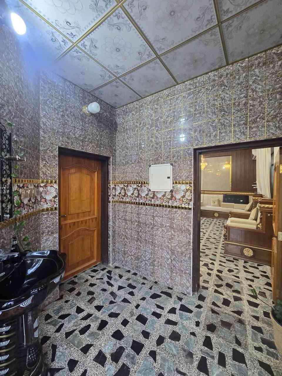 [[بسم الله الرحمن الرحيم]]
🏡     🏘      🏚 

#يوجد_بيت_ركن_طابقين_للبيع

#العنوان  الفلوجة 
#المنطقة تأميم الثانية // قرب نهر فليح

✅المساحة : 250م
⬆️ الوجة : 12.50م
🏞️النزال : 20م
 
غرف 4
استقبال 
صالة
مناور
مطبخ
صحيات 
الارضية سيراميك 
السطح شتايكر

  
                       #بناء 🧱 : طابوك 
      
     #شارع 🏞️⬆️⬆️ : 8م كامل الخدمات

  #السعر_محدد_من_قبل_البائع 
    
        
        ⚖️⚖️   نوع الملك : طابو صرف تحويل مباشر  🏙 

            #السعر💰💸:  163 مليون وبي مجال

__________________________________

للأستفسار⛔🖲️ : مراجعة 
🥇#مكتب_الرافدين_للعقار 🥇
العنوان شارع المنجزات تقاطع جامع التقوئ مجاور محطة المتميز المركزية لغسيل السيارات 🚗🚖
__________________________________

#ملاحظة//📋📑 اذا لديك عقار تريد تعرضة للبيع او تريد تشتري عقار قم بمراسلة الصفحة او اتصال على لارقام الموجودة+ واتساب
            
         #للأتصال_او_واتساب 📞  ***********
         #للأتصال_كورك.   📞.      ‏‪***********‬‏

#بيع_وشراء_الدور_السكنية_والزراعية_العقارات_في_مدينة_الفلوجة #مكتب_الرافدين_للعقار_بيع_وشراء_العقارات_بسعر_مناسب
#عقارات_الانبار_الفلوجة
