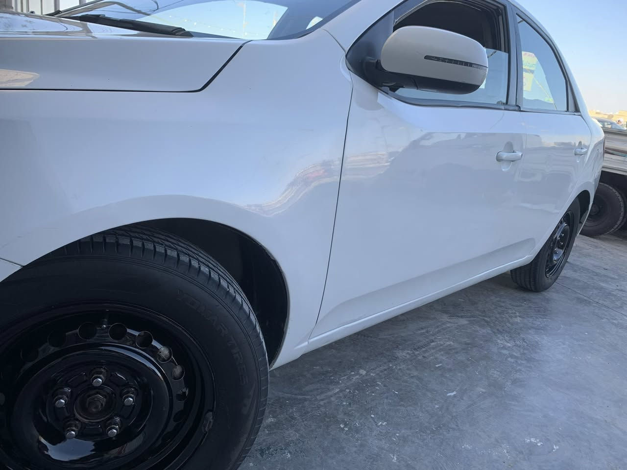 سلام عليكم سيراتو موديل 2011 رقم سلمانيه جديد سنويه جديده هزه جديده شرط التحويل محرك كير مكفوله تخم تاير ويل عادي داخل لونين تبريد + تدفه مكان صويره السعر 88 وبيهة مجال ( مصبوغه حزام ) 
***********
