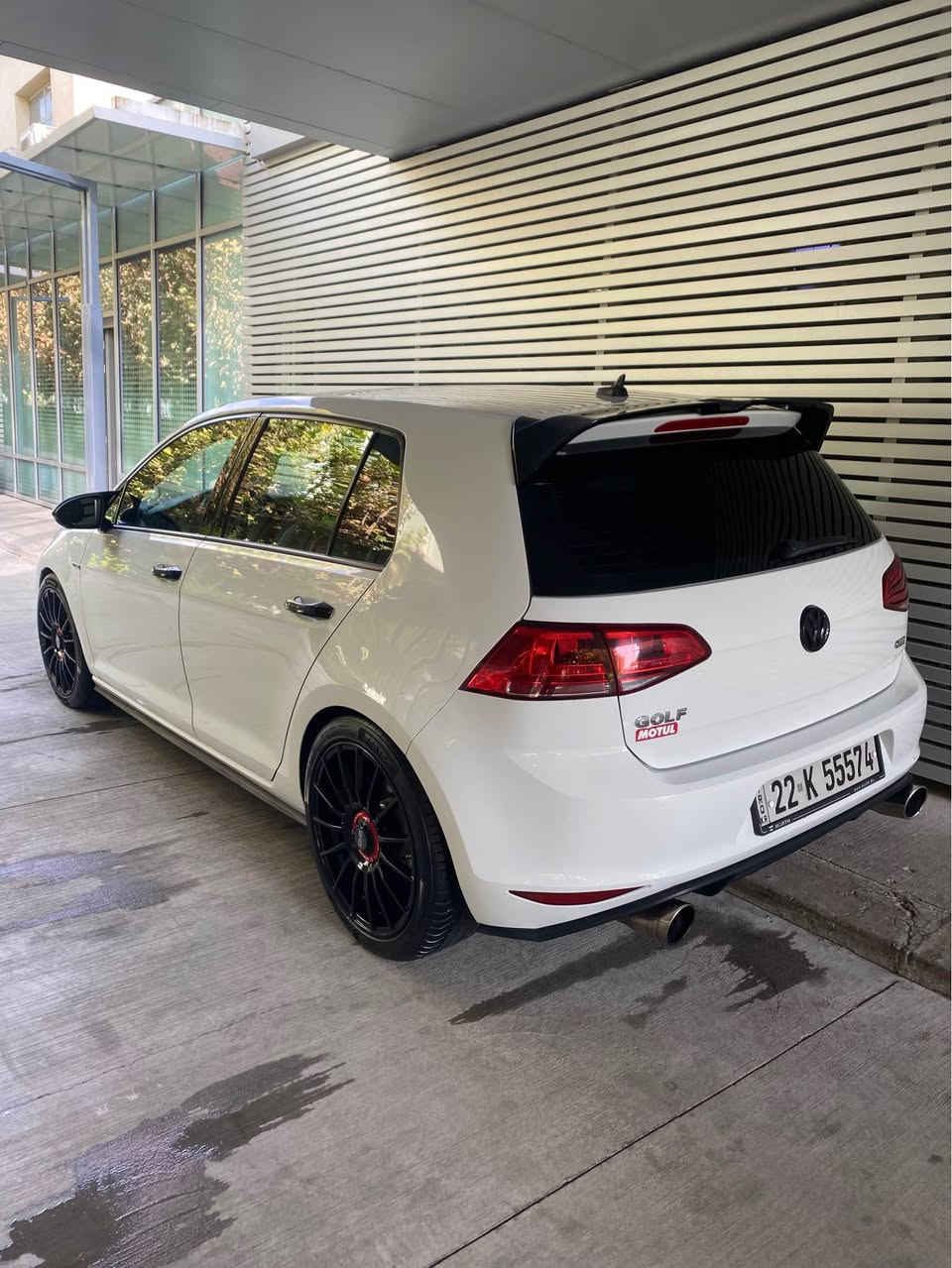 Golf 2017 Tsi 1.8 Turbo
٢ بست بۆنیدی بۆیاغە بێ ژۆرێ
ئێڕباگی سوکانی سیستمە
کامل کرایتە Gti 
تایە و ویلی Oz لەسەرە نوێ
فول مواسەفات
پانۆراما
بەسمە
کوشن جلد و هیتەر
گێر و مەکینە بە شەرت سێرڤسی مۆتوڵی لۆ دەکرێ
١٧٠ هەزار کیلۆمەتر ڕۆیشتیە
بەناوی خۆمە 
غەرامە ٧٠٠ هەزاری لەسەرە
لۆ زانیاری زیاتر پەیوەندی بکەن.
شوێن هەولێر
***********
***********. أربيل, العراق
