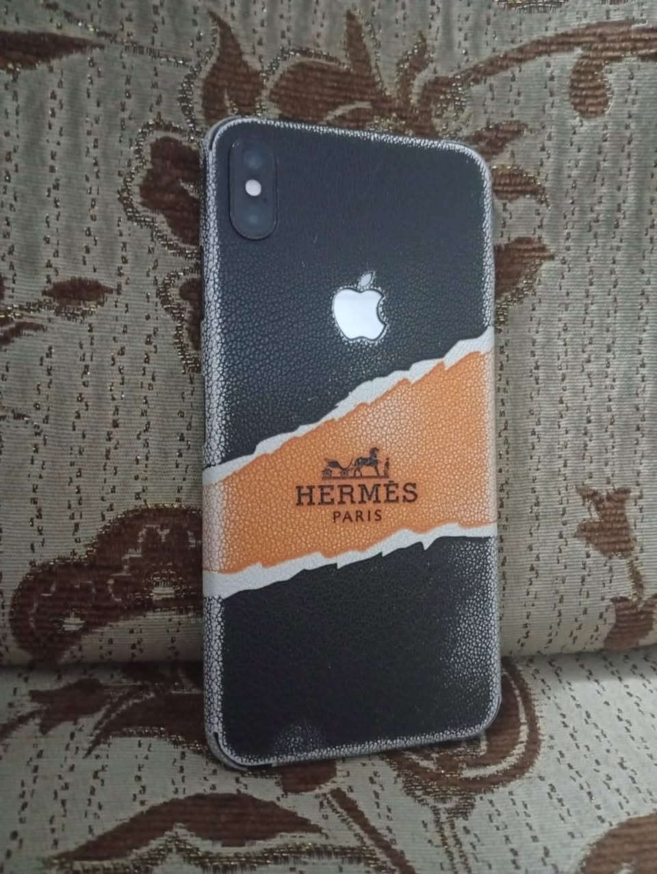 أكس ماكس ذاكره 512 بطارية 100 مبدله اصليه  وبي فطور بل كلاسه جوه مثل ما موضح بالصوره فقط وشغال ما مئثره والباقي ع الفحص جهاز نضيف 
مراوس بـ12 ، 13 وانطي فرق
***********
***********
