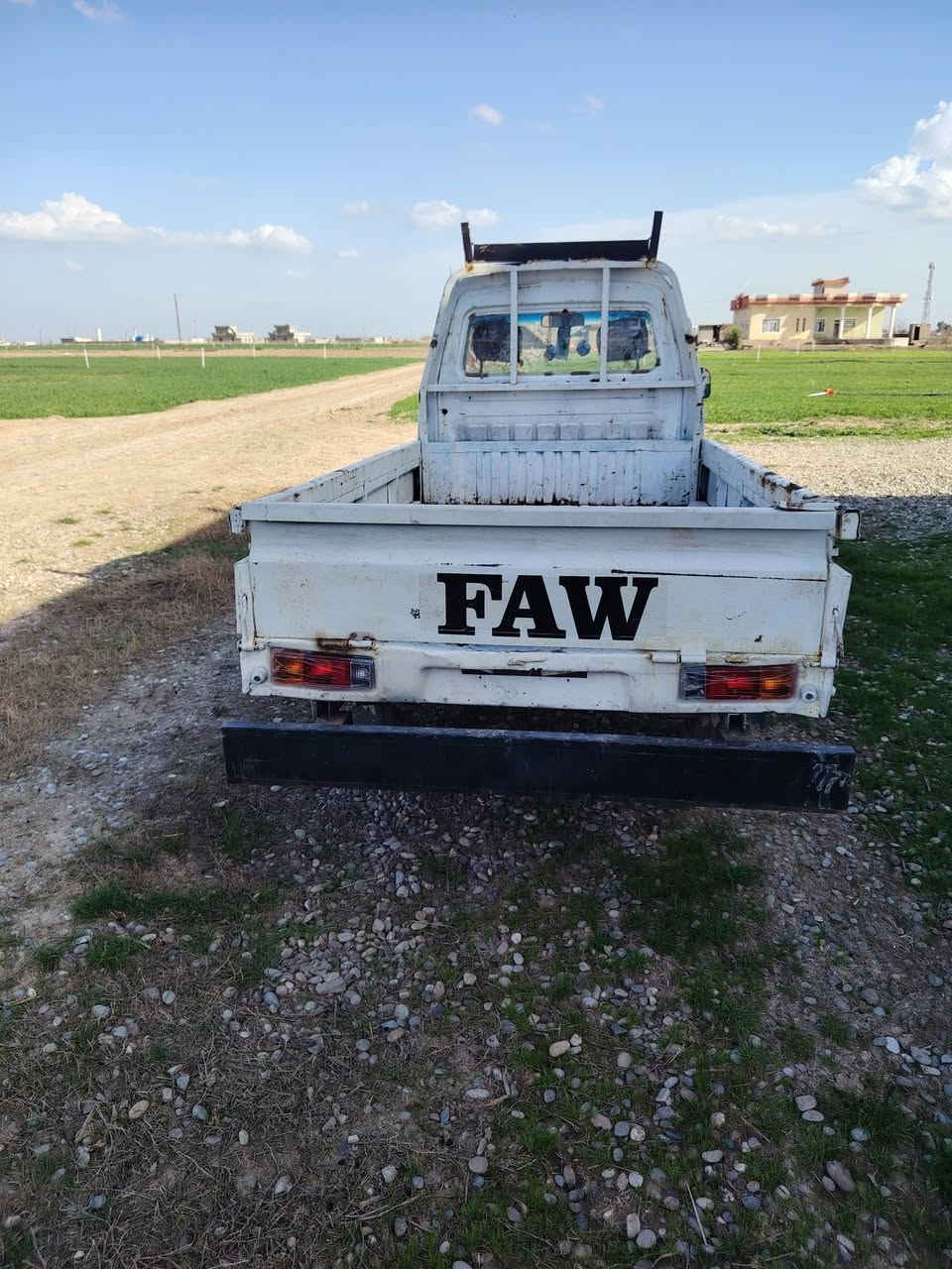 سلام عليكم سياره البيع فاو كلها بلادي كير شرط محرك بي بدايه صرف صدر جديد بتري جديد كهربايات كلهه شقاله وراق كامله السعر ١٤ وبيه مجال العنوان كركوك الحويجه الاستفسار تصال على الرقم ***********
