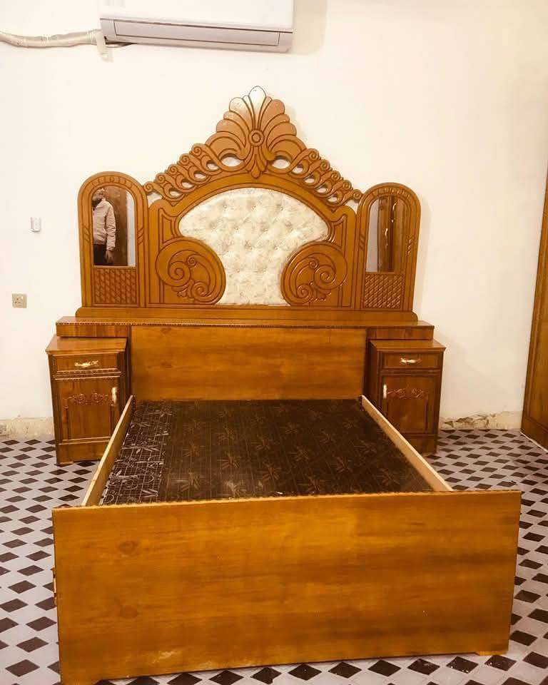 بلاش تخفيضات 
معمل ومعرض عباس الشمري يرحب بكم 
غرفه سته باب ملحق طابقين طاج طبيعي
كنتور صاج ٤ ملم داخل معاكس ابيض 
زاويه بعرض كنتور 
صوميه بلوك اسود ١٨ ملم 
سعر الغرفه ٩٥٠ الف 
مكان بغداد الامين الثانيه 
سعر جمله ٩٥٠ الف غير قابل للتفاوض 
***********
