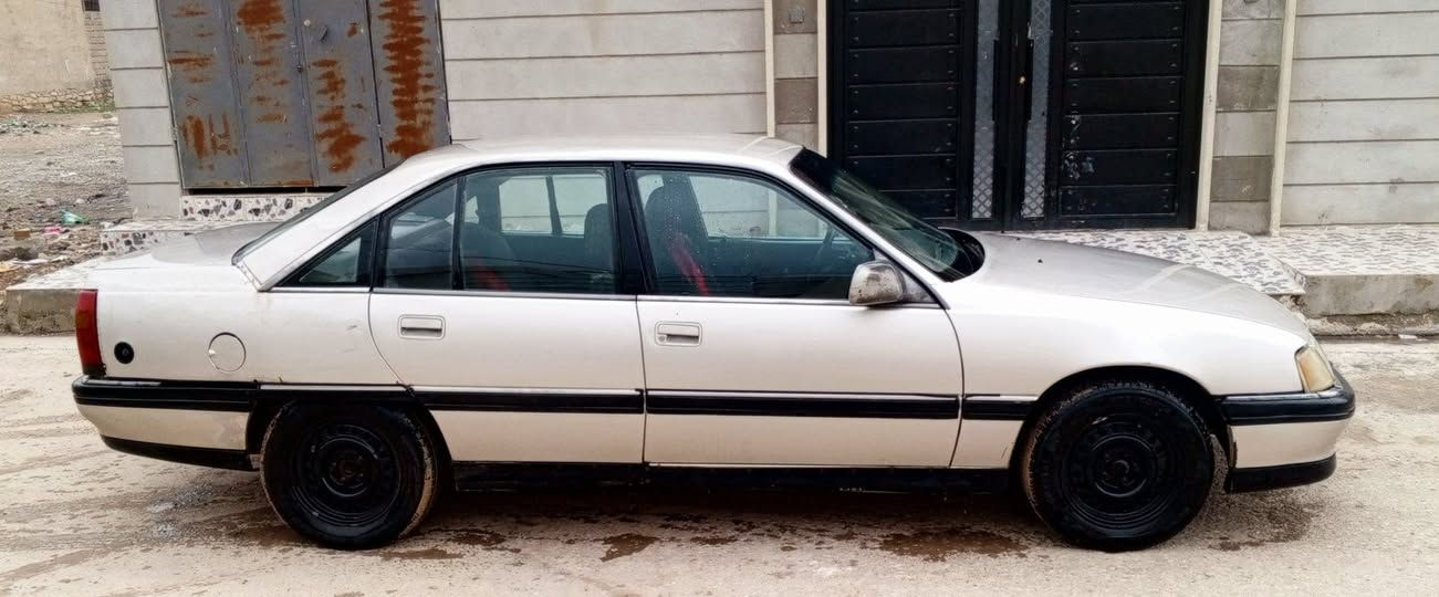 اوميكا حجم 20 رقم نينوى الماني مشروع وطني كوبون بانزين بيها محرك كير وكسن شرط ما بيها ضرر صبغ بس بل داير ال وره السائق صبغ سياره عل بلادي سنويه ضايعه وكاله عامه مطلقه من الشرعي باسمي 2026 سياره موديل 91 مكان السياره موصل حي سومر السعر 28وبيها مجال بسيط رقم الهاتف ***********
