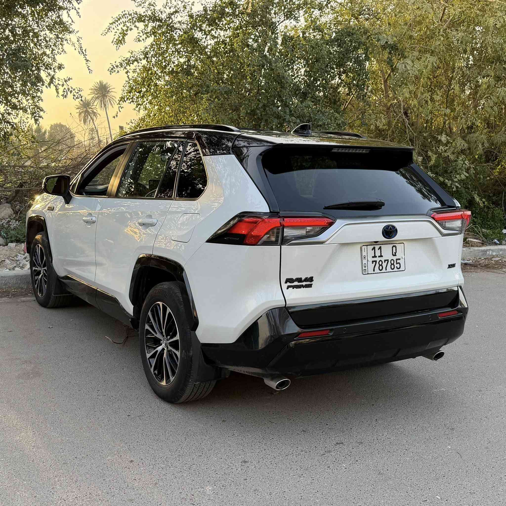 تويوتا RAV4 XSE Prime Plug-in Hybrid
أعلى فئة بكل الراف فور
بلك ان تمشي على الشحن 75 كيلو بدون بانزين

الموديل : 2024
العداد : 18.000 ميل فقط

حادث السيارة:- جانبي سطحي بدون دواخل او ايرباك،
صور الحادث مرفقة

المواصفات :
مكينة 2500 بلك ان هايبرد
أربع كامرات ( ٣٦٠ درجة )
أربع رادارات ( امامي - جانبي - خلفي )
حساسات إمامي خلفي
بانوراما
سستم صوت JBL
هيد اب دسبلي ( داتا شو )
مقاعد امامية تدفئة وتبريد + دبل كهرباء +
 خزن ميموري
مقاعد خلفية تدفئة
ستيرن تدفئة
تشغيل عن بعد
جنطة خلفية كهرباء 
هاند بريك بصمة
اوتو هولد
جميع الابواب بصمة دخول بدون مفتاح
شحن وايرلس

السعر 34.500$
موقع السيارة بغداد الاعظمية
***********
