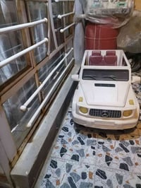 سيارة أطفال • لعبة