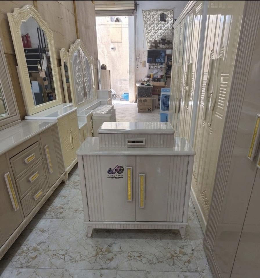 🛏️✨رقم الموديل (45)

التصميم البسيط اللي يخطف الذوق ويخلّي 
✅ السعر الآن: مليون و650 ألف فقط!
🧩 #يتكوّن_من10قطع_متكاملة
✅#نجارة_عراقية100% – شغل يدوي نظيف ومرتب

🛠️ #تفاصيل_الجودة:

• الداخل: صاج طبيعي سماكة 4 ملم
• الوجه: MDF سماكة 12 ملم
• القاعدة: بلوك صاج سماكة 18 ملم
• الظهر: خشب جرجوبة مشدود براغي
• الأبواب: نرمادة شريطية بالطول
• المجارير: سكك حديدية أوخشب حغر+ لف بلوك بورد
• السرير: 6أرجل 
•

📐 المقاسات:

• ارتفاع الكنتور: 250 سم
• الطول: 330 سم
• مع الملحق الجانبي: 440 سم

♡ #العنوان_الديوانية_قضاء_الحمزة_الشرقي_فلكه_الجبور_مجاور_حسينية_الزهراء(ع)
📞 للاستفسار أو الحجز: ***********
📲 راسلونا على الخاص
🚛 توصيل مجاني لجميع المحافظات
