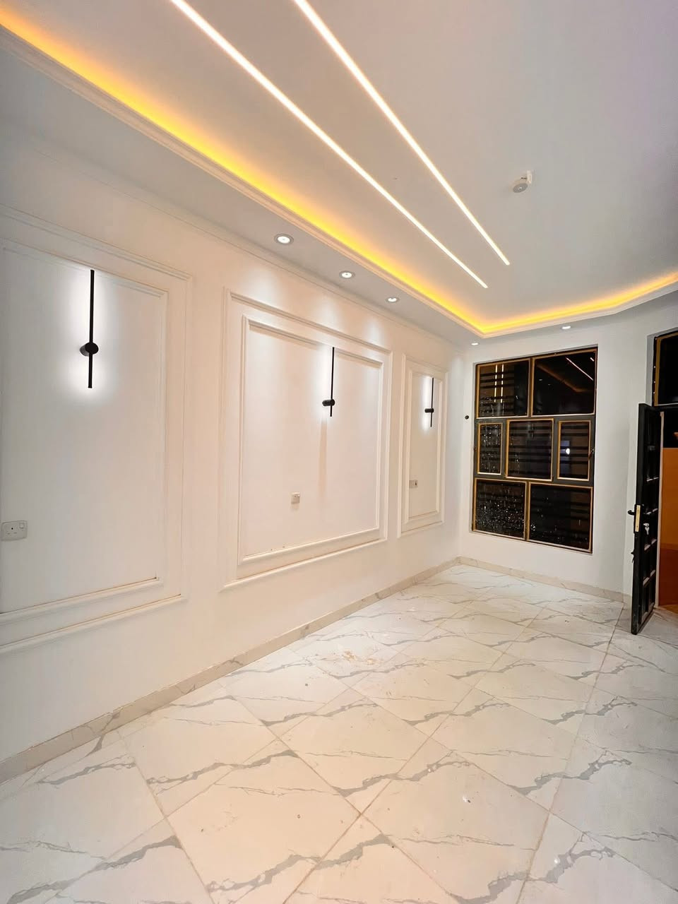 دار للبيع 150م جاهز للسكن 
2غرف  2مجاميع صحية 
***********
***********
