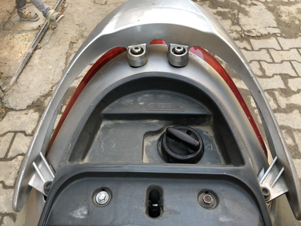 دراجه بريز مكفوله كفاله عامه كفرات كله مختمه ختم واحد ويه الامكينه  اي نقص مابيه لايت اشاير هورن سلف هندر كله شغال كابريتر اصلي بعدهي ملحه دراجه كيج بانزين سرعه كله شغال الكان الحريه الاولى السعر 650 وبيه مجال ***********
