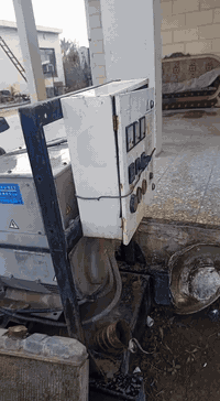 مولد ه 80 كيفي شركه ما مفتوحه انكليزي اصلي فقط نقص  الراديتر  واسط الصويره اتصل ودلل ***********
