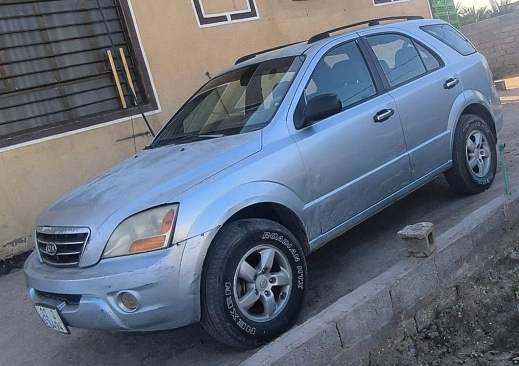 السلام عليكم 
سورنتو 2008 وارد امريكي رقم بغداد مشروع وطني السياره محوره كير ومكينة ملكه فيفيتي المحرك والكير جدد تبريد شغال بس البرودة ضعيفه ما اعرف شنو السبب كشرها نضيف ومكفوله فقط الدعاميات السعر 80 ورقه المكان كربلاء للاستفسار الاتصال على *********** او ***********

