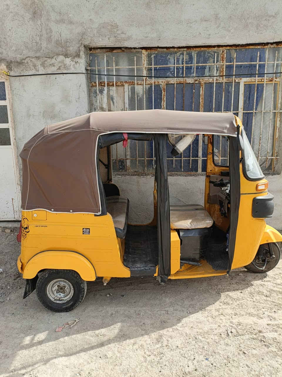 تكتك 19شهر11 مرقم كامل للبيع ***********مكاني بغداد الشعله دوانم موجود واتساب
