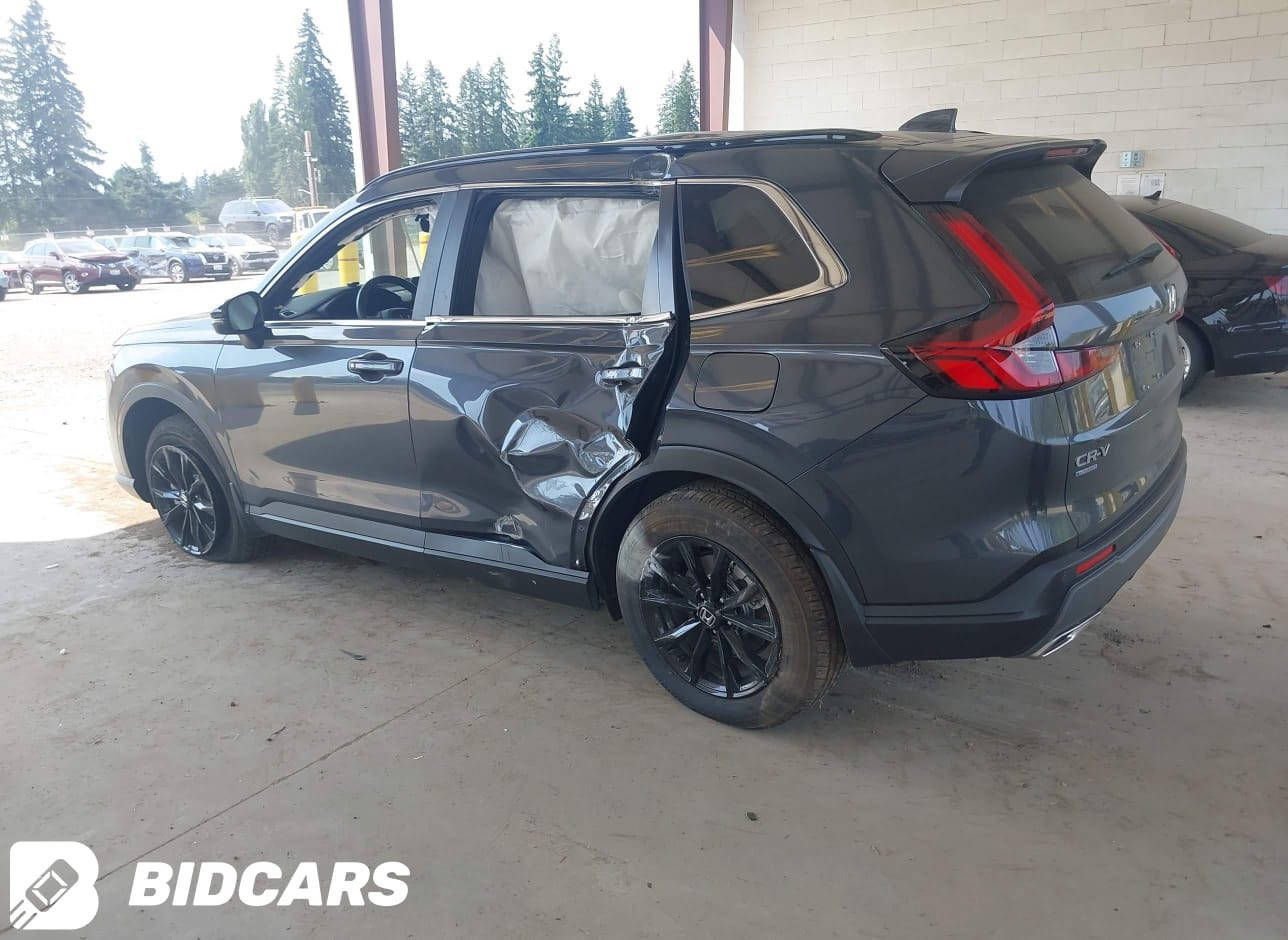 السلام عليكم
Crv 2024 هايبرد
حادثها واضح بالصور ٣ بيبان بچم كبس حاليا وصلت للميناء السعر ١٨٧ 
***********
