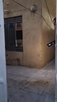 بيت للايجار • 100م • قرب الادله الجنائيه