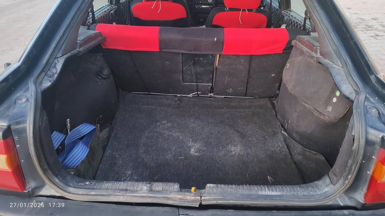 السلام عليكم
اوبل فيكترا موديل 1991
كير مكينا بلشرط 
صدر امامي خلفي جديد 
لا ضربا ولا خياس 
كل ابلاد 
تواير 4 جديد 
تدفئه كامل جامات 4 اوتوماتيك 
سنويه لل 28
دفتر بانزين 
تحويل فقط 
صاحب السيارة 
***********
السعر 38 بيها مجال بسيط
و السلام
