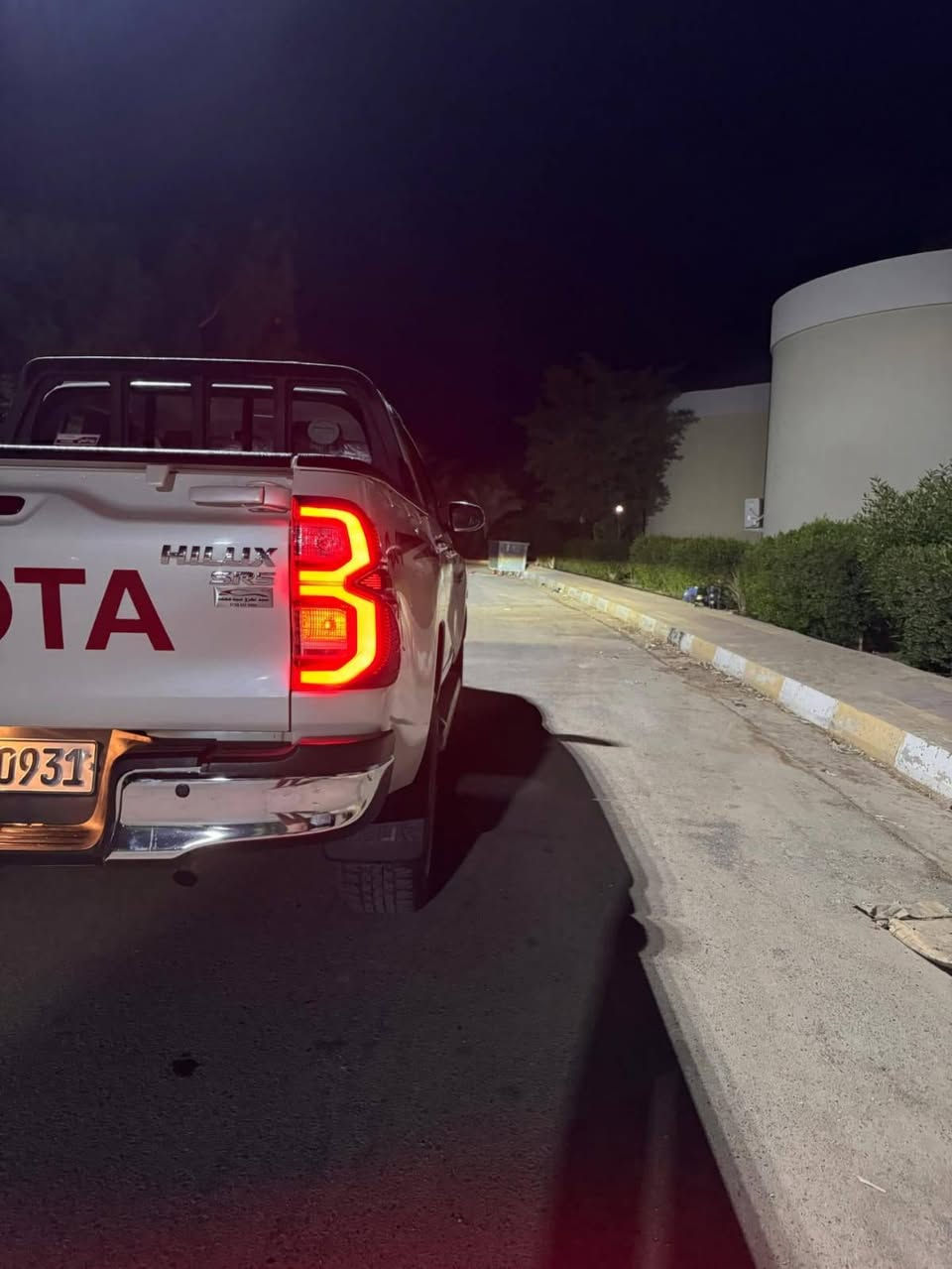 بسم الله الرحمن الرحيم
السلام عليكم هايلوكس 
المكان الفلوجه الانبار 
فول مواصفات موديل ٢٠٢٢
 سيد نهر سعودي
رقم اربيل دولي بسمي
مواصفات
فور ويل
ثلاجه بلجكمجه
دبل ايرباك 
بصمه
٣ بصمات
مثبت سرعه
شاحن وايرليس
لدات امامي خلفي
نضام ايكو
تبريد قطعتين
تحكمات ستيرن
جهيتين شاشة جبيره
كامره 
حساسات امامي خلفي 
امامي خلفي اشاير
منضومة زنون فورويل 4x4
البنيد جكات نضام ايوكو رقم أربيل 
سنوية جديدة٢٠٢٧
ماشيه اقل ٨٣الف ع وضع الشركه بشرط حته حداديه
تحويل مباشر السيارة جديد 
كفاله عامه من الصبغ تبديل الفتح السعر340
 استفسار اتصل ***********
