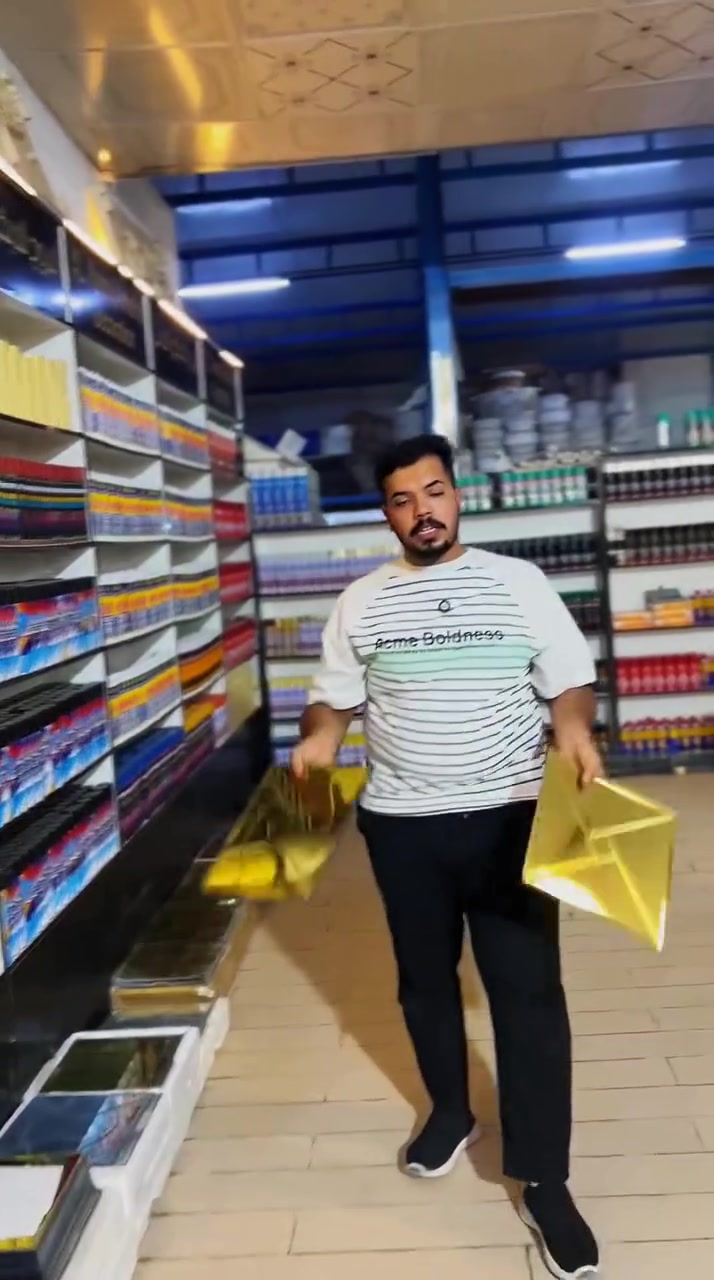 المزجج للديكور القطعة 2000دينار فقط 
من داخل مجمع البروج عفك نزلة حي الصناعي


**إذا كنت صاحب هذا الإعلان وتريد حذفه لأي سبب، رجاءا أرسل رسالة إلى الدعم الفني**
