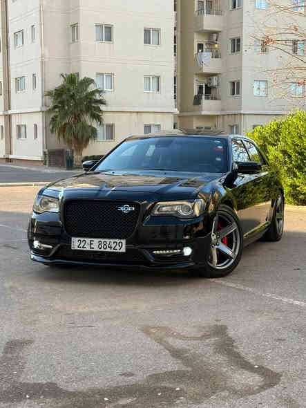 سلام عليكم
كرايسلر srt 6400 لاست كول 
موديل 2023 

المواصفات 👇

حجم المحرك : 6.4HEMI
دعامية سبورت دبل لحيه 
شعار الجديد 300C
رادار امامي
حساسات اماميه
حساسات خلفية
لايتات ماطور متحرك مع الستيرن 
لايتات زينون بلاد 
ماسحات اوتو 
رادارات جانبية 
اشاير مري 
نقطه عمياء 
بانوراما 
سبايدر بلادي 
مقاعد جلد مطرزه بعلامة 300C 
مقاعد تحكم كهرباء + تدفئه وتبريد 
ستيرن كهرباء + تدفئه وتبريد 
دواخل كاربون الياف بلادي 
دشبول خياط مو بلاستك 
بطاين البوب كنتارة بلادي مو جلد 
كلاصات تدفئه وتبريد 
مقاعد خلفيه تدفئه 
تحكم في السكليتر والبريك كهربائي 
انظمه قيادة 
سستم صوت هارمن كاردن بلادي
‏Sport/ track/ custom/ Auto 
تحكم كامل في الدبلات الامامية 
تحكم كامل في وضعيات الستيرن 
وباقي التحكمات 
فجوج برمبو بلادي 
برمجة مصطفى ايكل (سيارة صاعدة على داينو) اضافة للسيارة من برمجة
وسيارة علية ولف حماوة82
شوتة AFE مغقلة 
داون بايب 
بلكات ريسنك
نوزل ريسنك 
دركة كاربون فايبر الياف 
حادث السيارة /
جاملغ خلفي فقط شرط دواخل والايرباك 
سعر(430ورقة) 
للاستفسار الاتصال على الرقم 
***********
