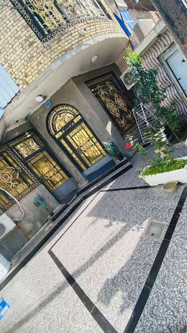 بيت للبيع دور الصحه كاع ابو عبيد خلف الريان سنتر طابو زراعي كفاله طابقين 200م الشارع عرضه 7 امتار المقرنص ماي ومجاري منطقه جدا راقيه والشقتين الفوك كل شقه غرفه وصاله ومطبخ وصحيات وحده منهم بيهه درج ع سط
بيت للبيع دور الصحه كاع ابو عبيد خلف الريان سنتر طابو زراعي كفاله طابقين 200م الشارع عرضه 7 امتار المقرنص ماي ومجاري منطقه جدا راقيه والشقتين الفوك كل شقه غرفه وصاله ومطبخ وصحيات وحده منهم بيهه درج  سطح شقتين فوك درج خارجي والجوه غرفتين صحيات مطبخ صاله استقبال كراج السعر250وبي مجال استفسار خاص


**إذا كنت صاحب هذا الإعلان وتريد حذفه لأي سبب، رجاءا أرسل رسالة إلى الدعم الفني**