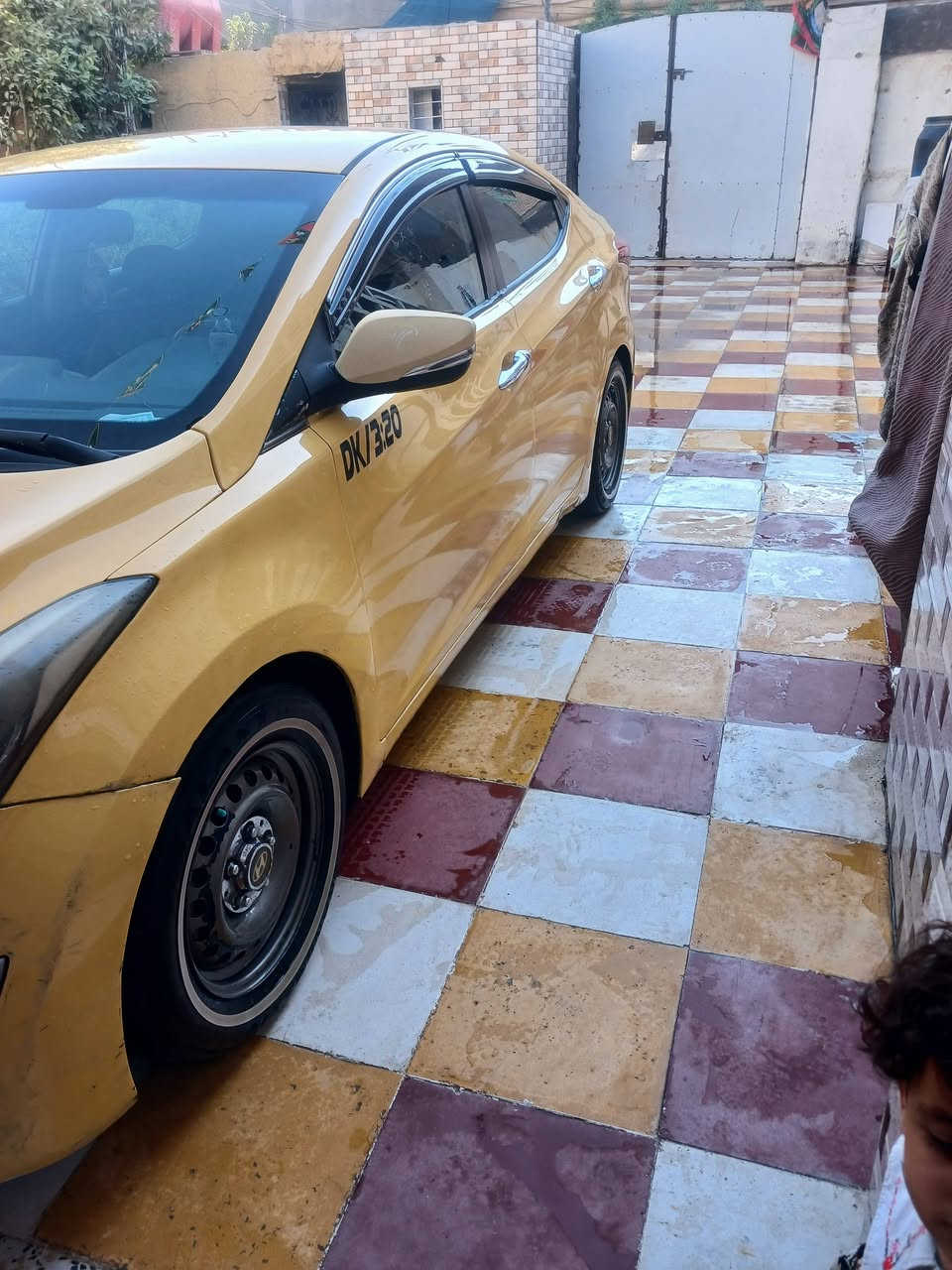 السلام عليكم النتره للبيع 2015 أمريكي حادثة بس بنيد فقط بدون دواخل جاهزه من كلشي تبريد ثلج حداديه السعر 95 وبيها مجال  راعيها يرد تحويل استفسار اتصال على *********** مكانها بابل حي نادر
