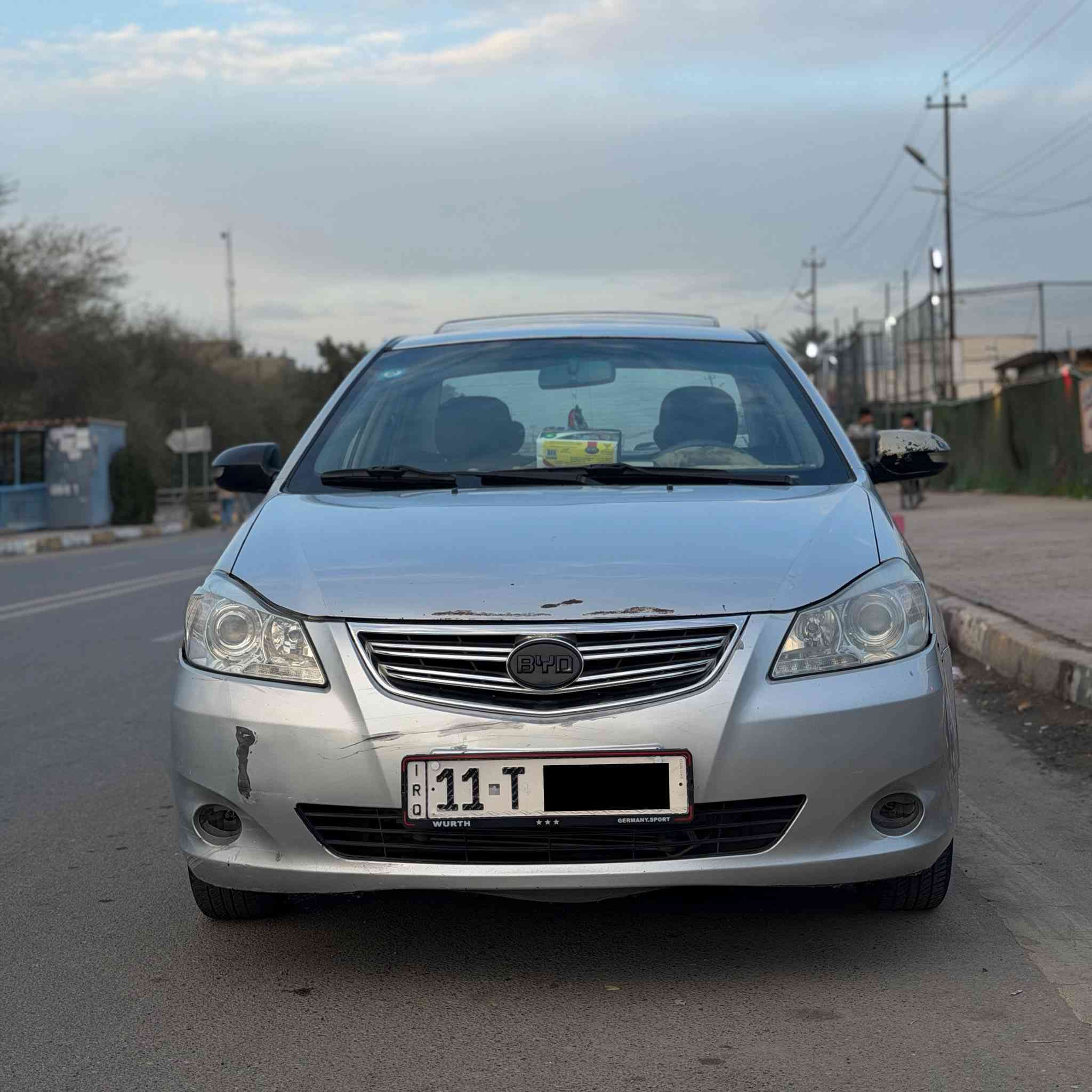 السلام عليكم سيارة بيع او مراوس
🔵 بي واي دي BYD G3 موديل 2016 🔵

رقم بغداد انگليزي السنويه للـ 2029 ، گير ومحرك بحالة جيدة
مواصفات : بصمه ، فتحه سقف ، شاشه ، كاميرا خلفيه ، دوشمه ، لايت زنون ، كهربائيات كلها شغاله ،

السياره بيها صبغ بابين ونفس البابين بيهن جراد حالياً ماريد احچي عليها اكثر تجي تشوف بعينك وتفحص وتقتنع وتــــــــــــــــــٌدلل

السعر : 65 ورقه
العنوان : بغداد / الشعب
الرقم : ***********
