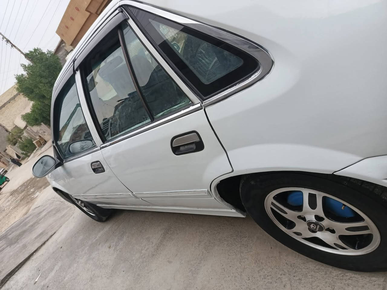 السلام عليكم برنس موديل 97 السيارة هزه جديده سنويه لل 30 ارقام دولي باجر اشدهن بسمي تخم تاير باتري جديد
تبريد ثلج 🥶🥶🥶 محرك كير صدر اكسل باور جدد تخم تاير باتري كهرباءيات شغاله جام اربع بوب (رجاءن الي موشراي لايضل يسال اشبيها مابيها اقره المنشور يالله تتصل )
السعر 42  وبيها مجال 
العنوان بغداد 
الهاتف) *********** اثير
*********** كورك
