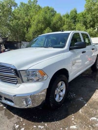 بيكم/ دوج رام مديل 2023 فئة كلاسك  باب طويل بدي قصير المرغوب  ———— محر...