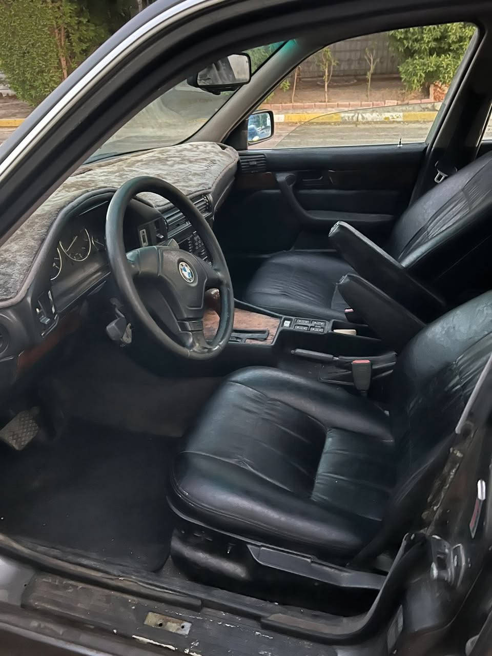 السلام عليكم BMW535 للبيع او مراوس حسب القناعة السيارة نضيفة نقصها ايرفلو للاستفسار اتصل *********** 
***********
مكاني بغداد حي العامل
