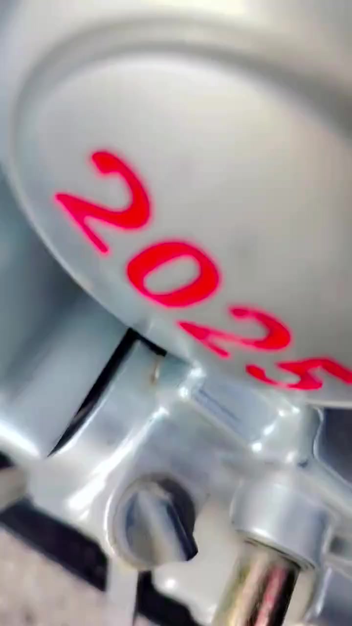 ستوته للبيع في الديوانية بقضاء الشافعيه موديل 2023 طالعه ب2025
***********
