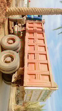 من رخصت صاحب الاكروب البي موديل75 مكينه 25على السحك كير 130برميل جديد ...