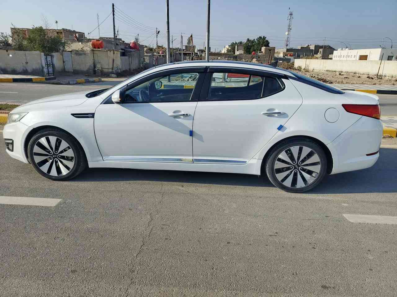 السلام عليكم 
اوبتيما 2012 وارد خليجي فول 
بانوراما 
بصمه
لايت زنون 
مري شفط
تحكم ستيرن 
شفتات ستيرن 
مكينه 2000 دوش كفاله كير ومكينه
تخم تاير جديد   
سنويه لل2030 بأسمي مداور ثاني يوم 
رقم إنكليزي بغداد
 ويل 17 السعر 135
مكانها الناصرية ناحية المنار 
رقم الهاتف***********
