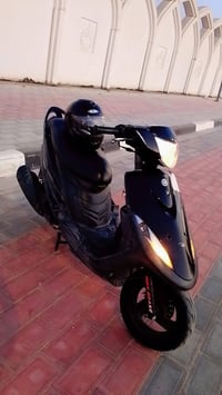 ماكس عدلة • حاوية • شهر