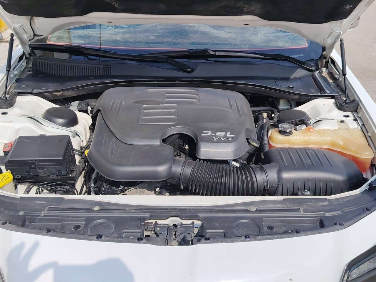 السلام عليكم كرايسلر اوباما 16 معلاية 22 S300 فول مواصفات وارد امريكي حادثها بالجاملغ الامامي ومو قوي تعديل بارد فقط السيارة مال جناي مامشتغله على الخط ابد رقمها بصرة سنوية لل29 ب اسمي السيارة تخم تاير جديد حداده جديده كشنات جلد شاشة جبيره تحكمات بالاستيرن مثبت سرعة السعر 190 وبي مجال للاستفسار ***********
